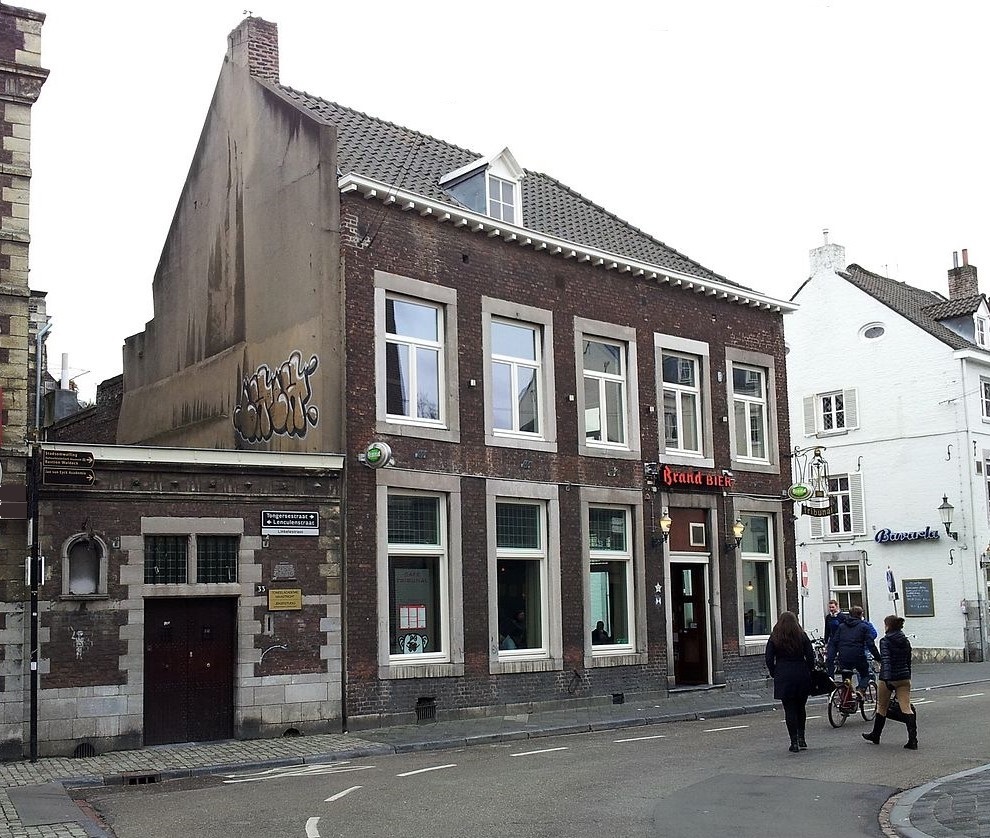 Tribunal hoek Tongersestraat Bouillonstraat, 2015